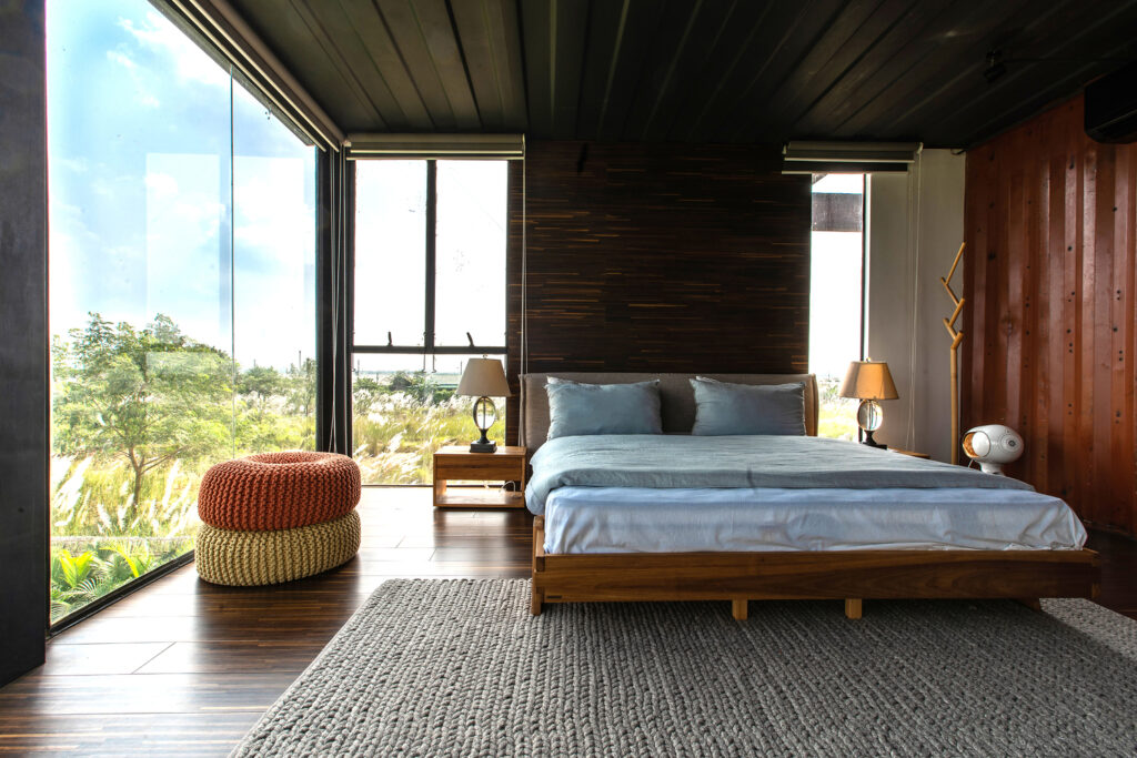 Rustic Retreat – Escape Den