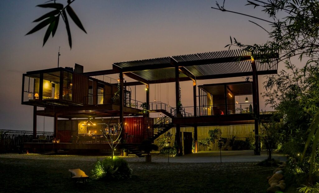 Rustic Retreat – Escape Den