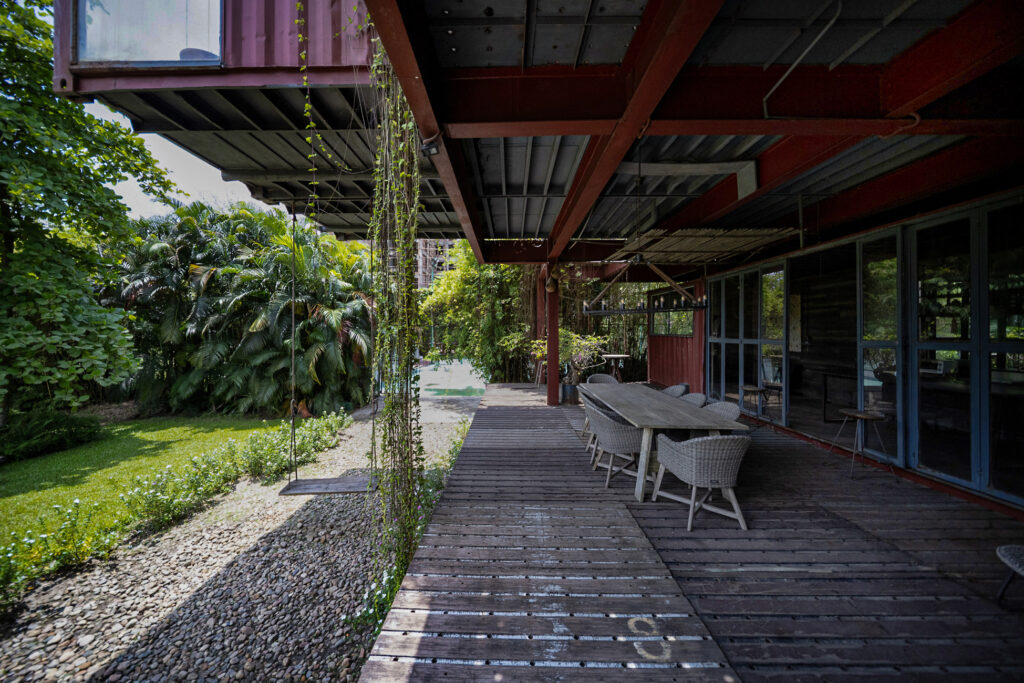 Rustic Retreat – Escape Den