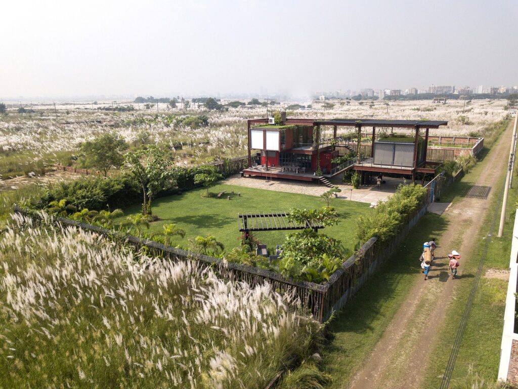 Rustic Retreat – Escape Den